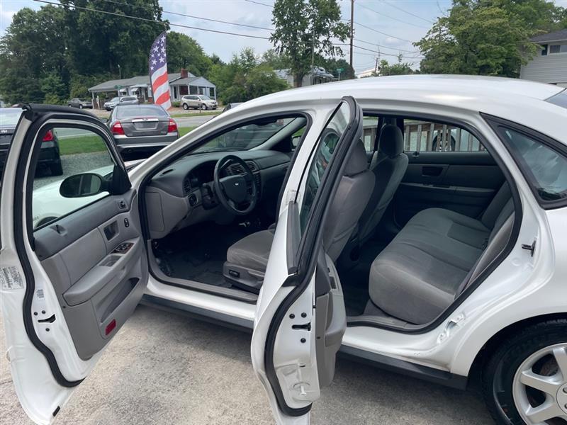 Ford Taurus SEL 2005