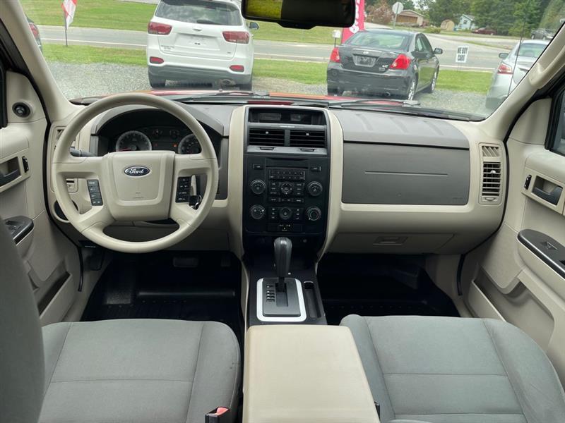 Ford Escape XLS FWD AT 2009