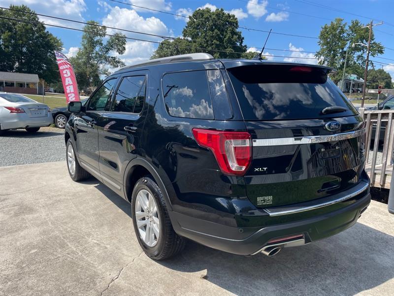 Ford Explorer XLT 4WD 2018