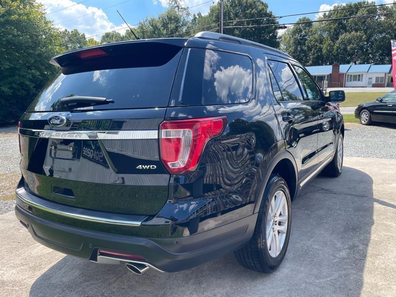 Ford Explorer XLT 4WD 2018