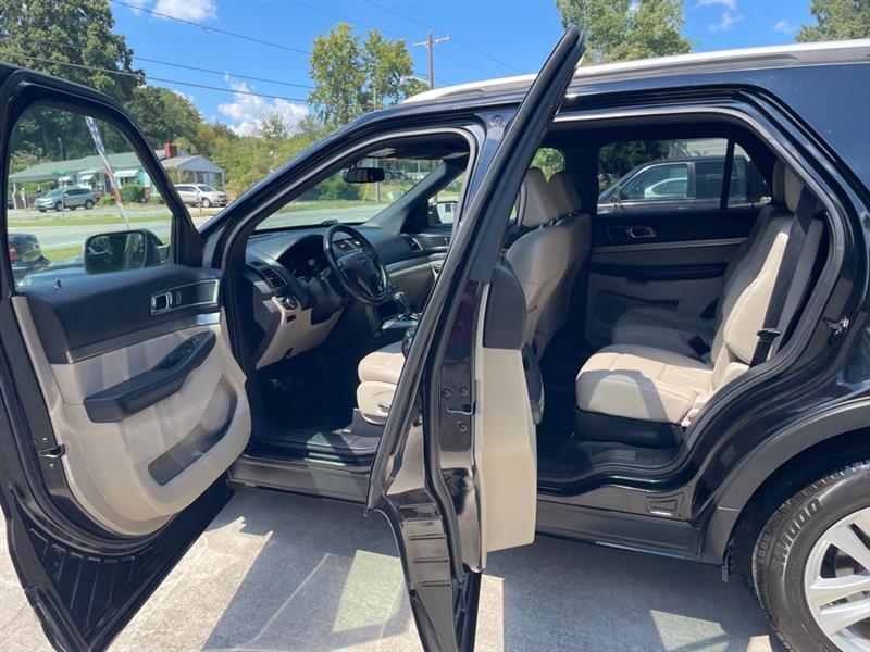 Ford Explorer XLT 4WD 2018