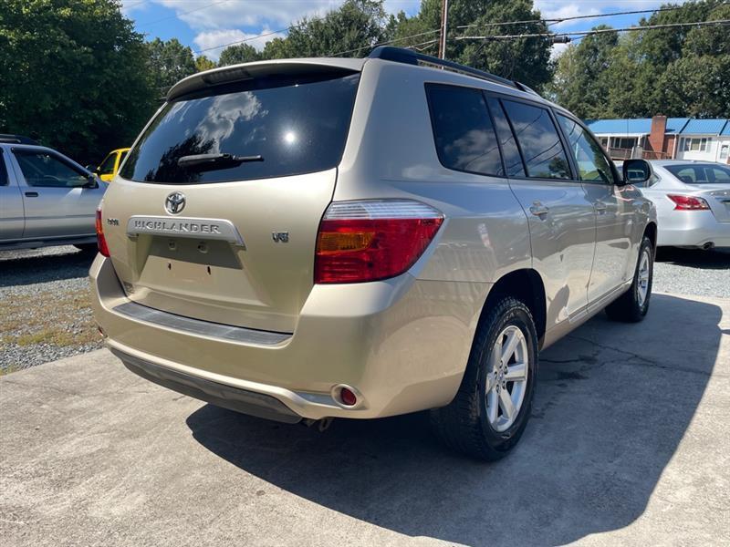 Toyota Highlander Base 2WD 2008