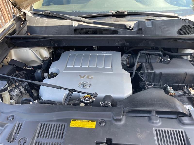 Toyota Highlander Base 2WD 2008