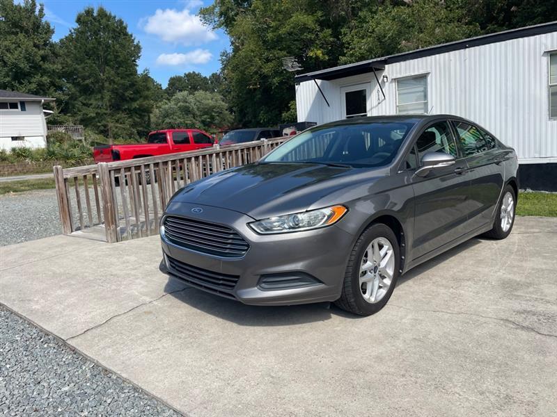 Ford Fusion SE 2013