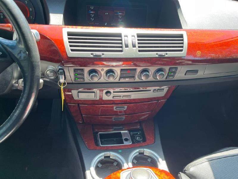 BMW 7-Series 750i 2007