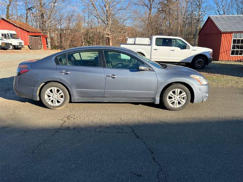 Nissan Altima 2.5 S 2010