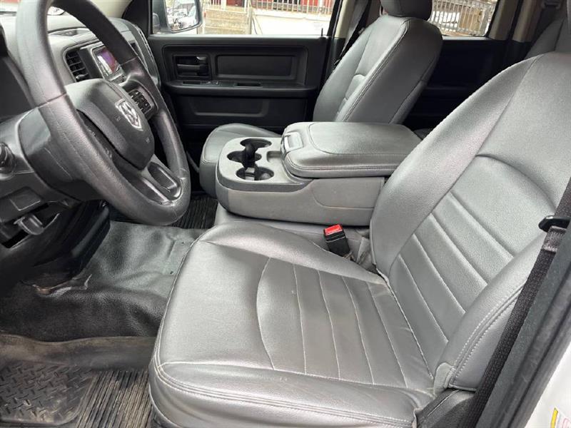 RAM 1500 Classic Tradesman Quad Cab 4WD 2020