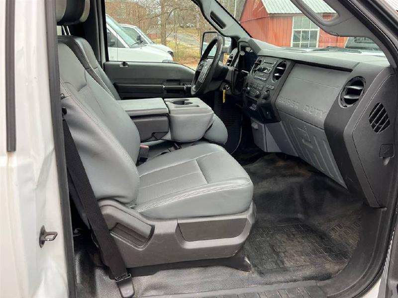 Ford F-550 Regular Cab DRW 2WD 2013