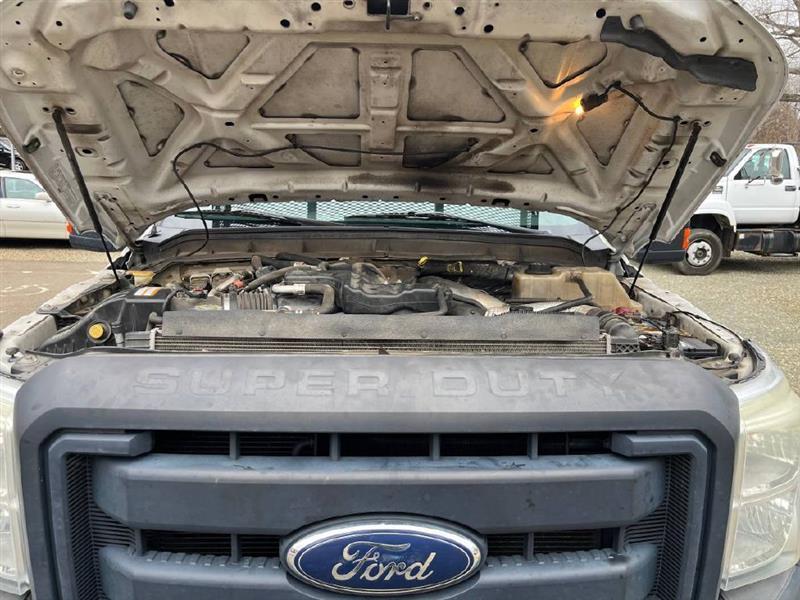 Ford F-550 Regular Cab DRW 2WD 2013