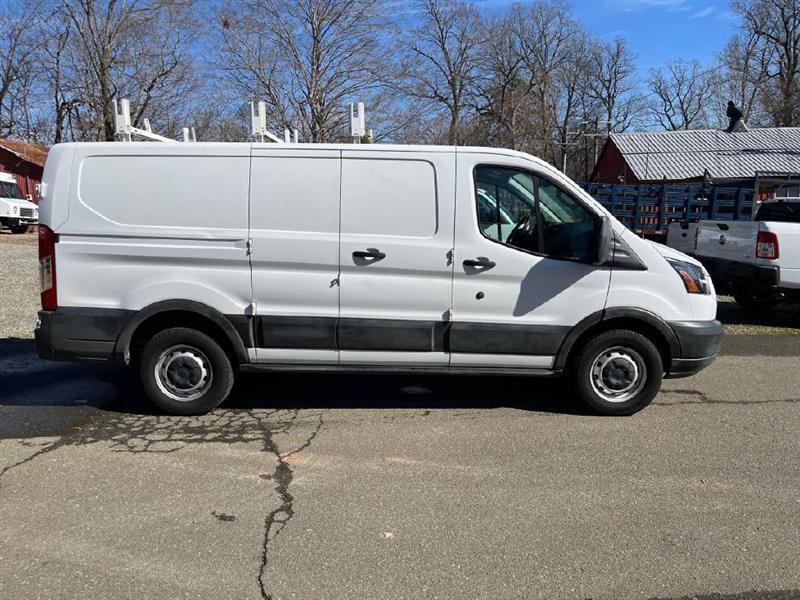 Ford Transit 150 Van Low Roof 60/40 Pass. 130-in. WB 2019