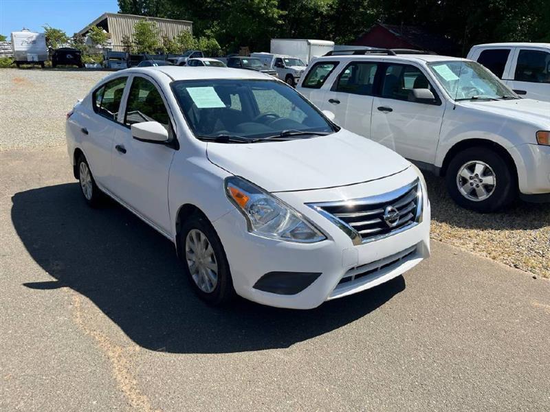 Nissan Versa 1.6 S 5M 2018