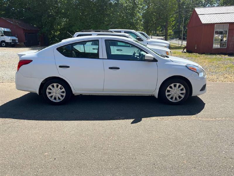 Nissan Versa 1.6 S 5M 2018