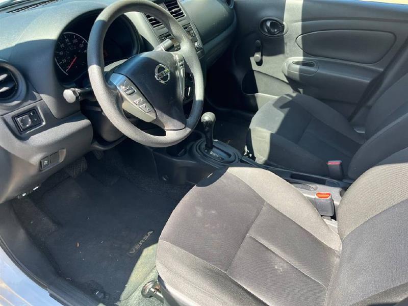 Nissan Versa 1.6 S 5M 2018