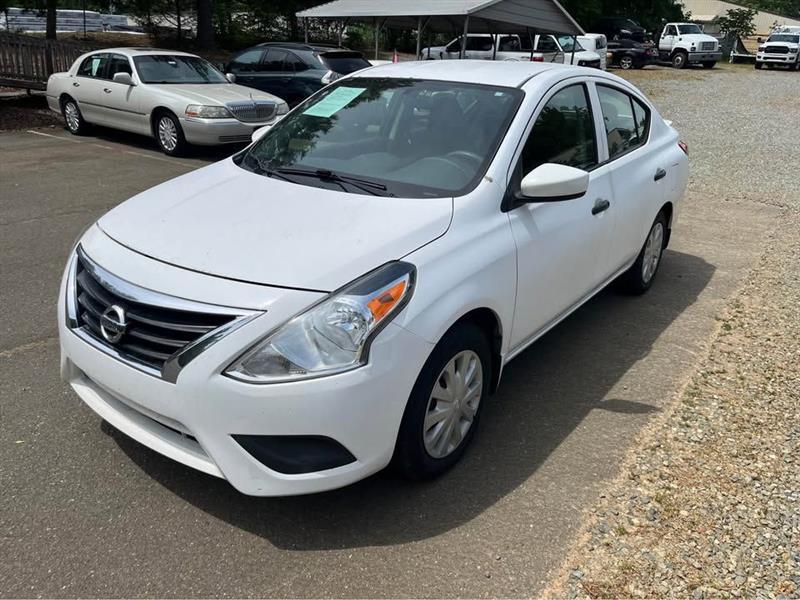 2018 Nissan Versa 1.6 S 5M