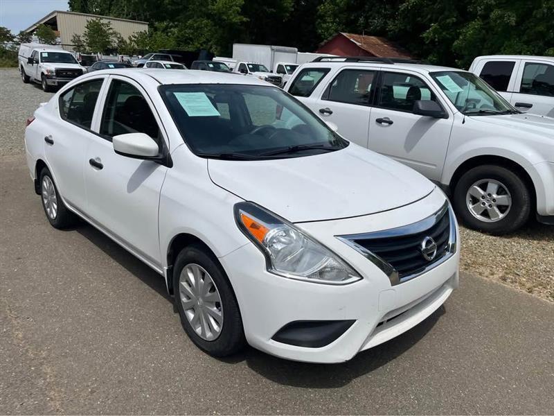 Nissan Versa 1.6 S 5M 2018