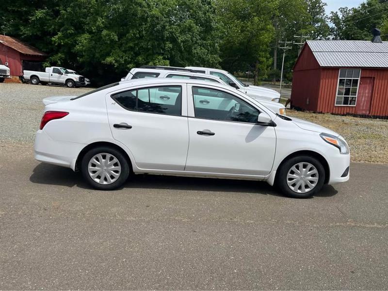 Nissan Versa 1.6 S 5M 2018