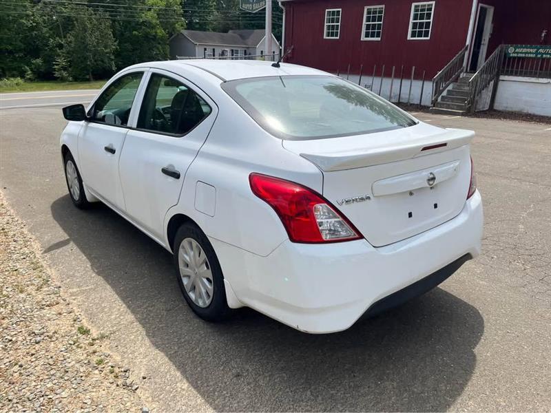 Nissan Versa 1.6 S 5M 2018