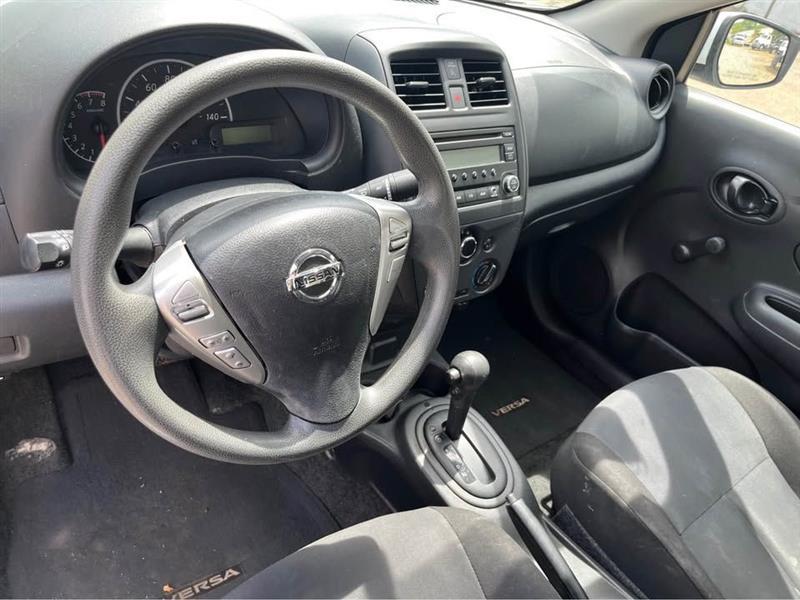 Nissan Versa 1.6 S 5M 2018