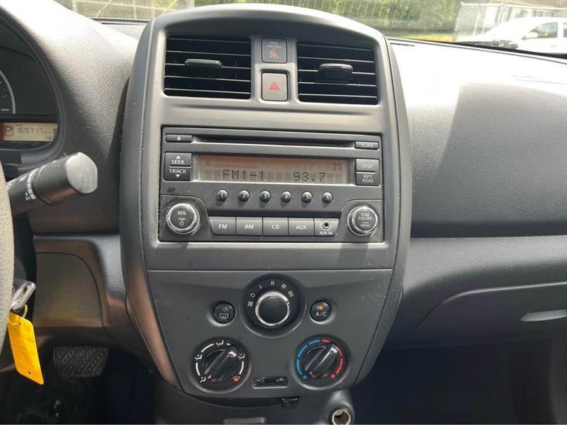 Nissan Versa 1.6 S 5M 2018
