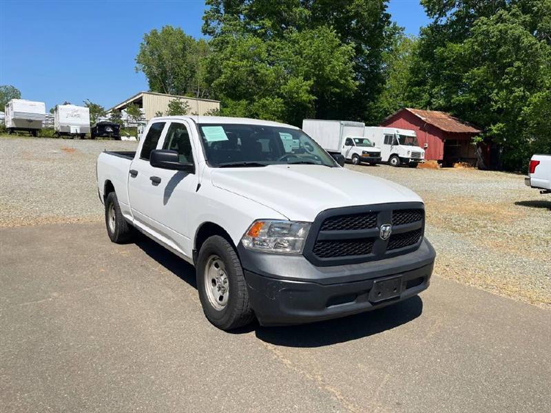 RAM 1500 Tradesman Quad Cab 2WD 2017