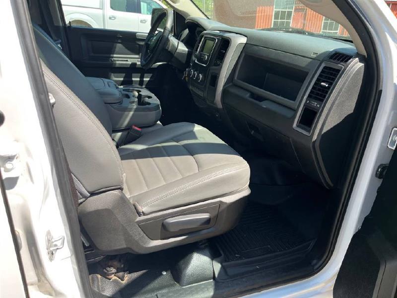 RAM 1500 Tradesman Quad Cab 2WD 2017