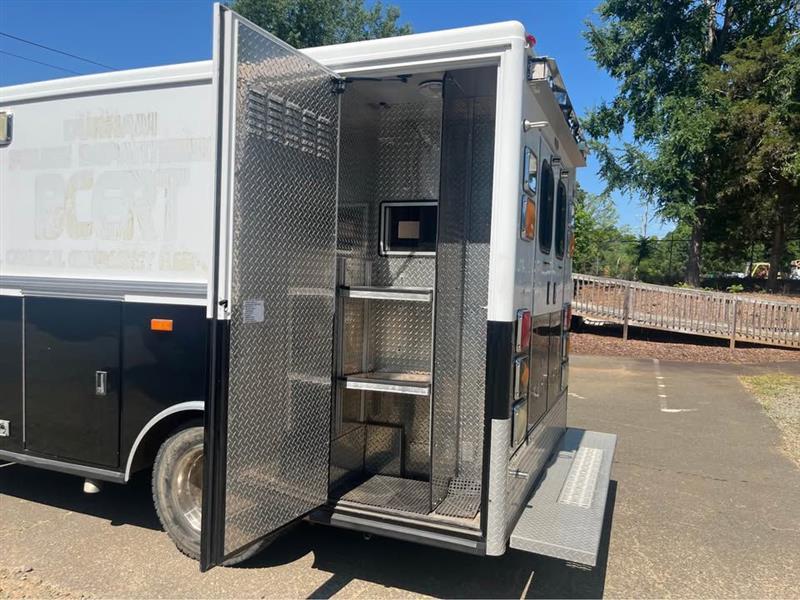 International 4700  1999