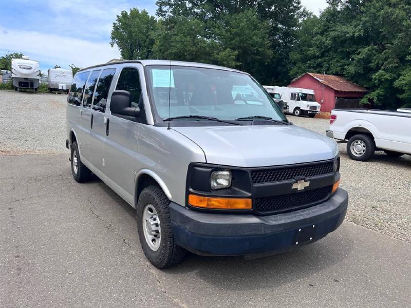 Chevrolet Express LS 2500 2012