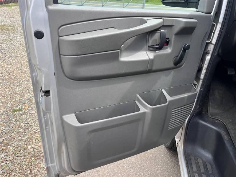 Chevrolet Express LS 2500 2012