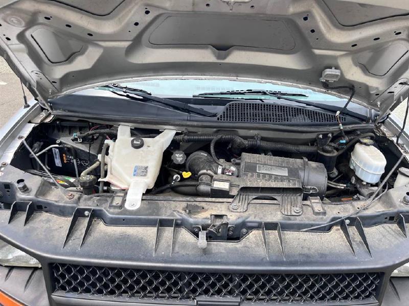 Chevrolet Express LS 2500 2012