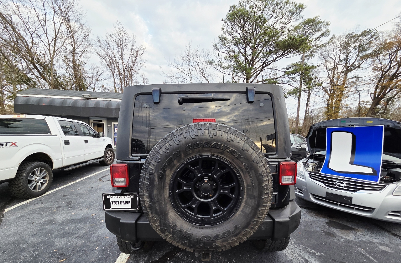 Jeep Wrangler Unlimited Sport 4WD 2011