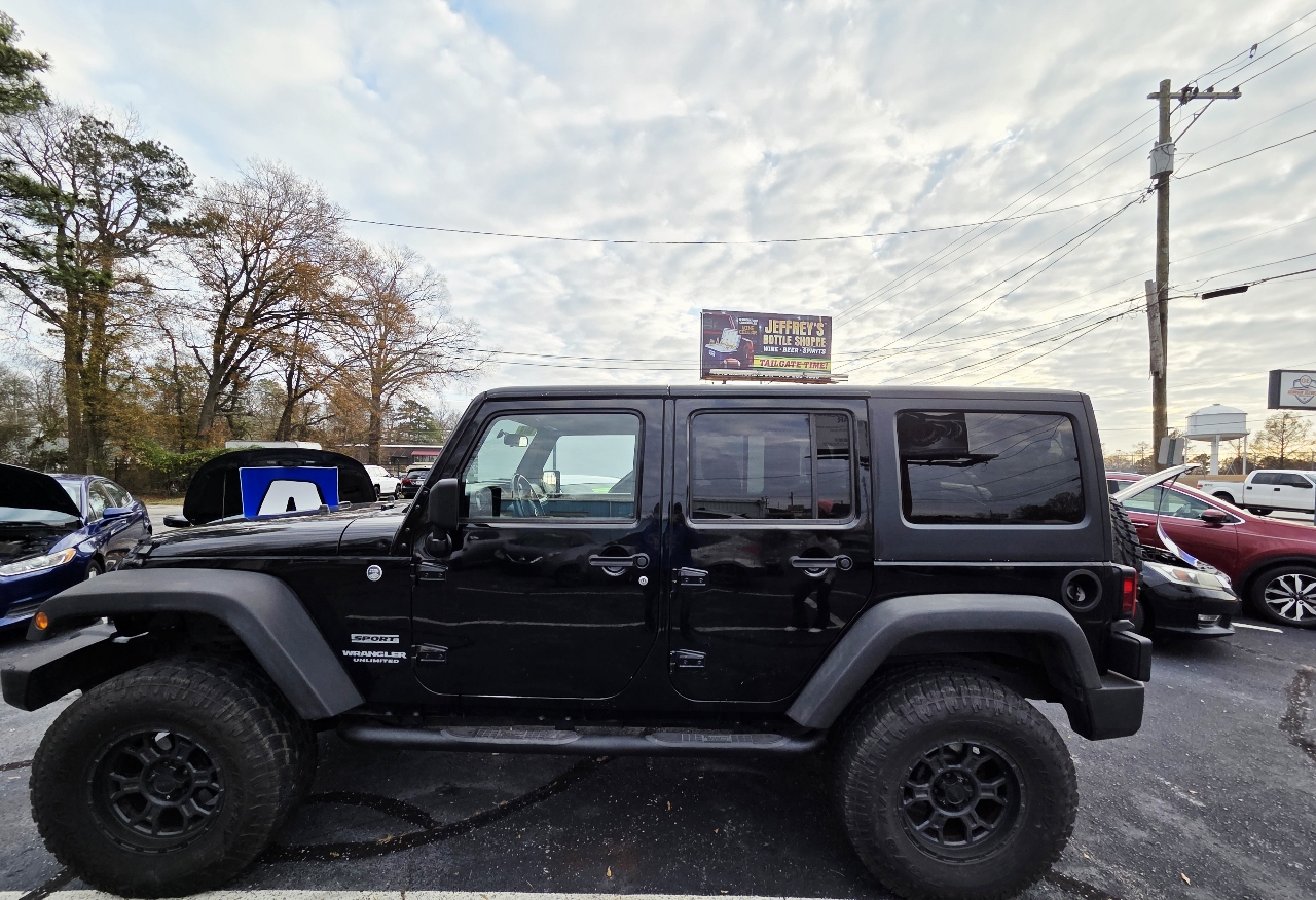 Jeep Wrangler Unlimited Sport 4WD 2011