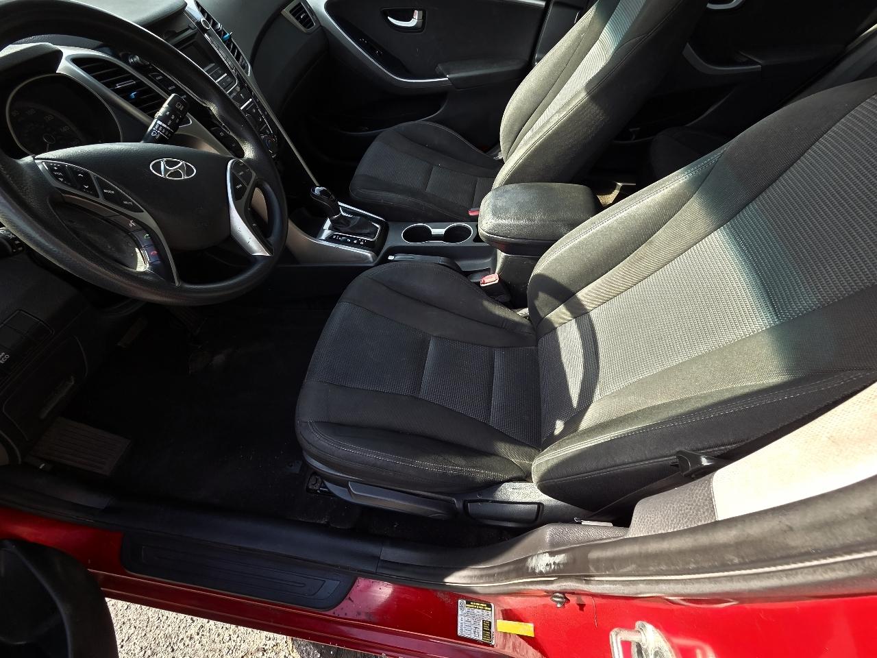 Hyundai Elantra GT A/T 2017