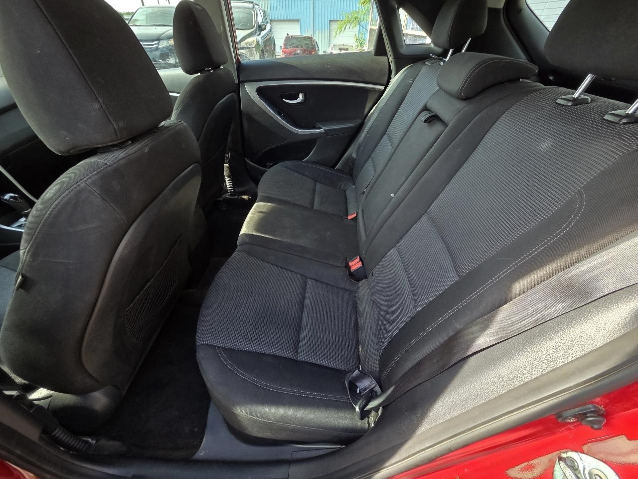 Hyundai Elantra GT A/T 2017