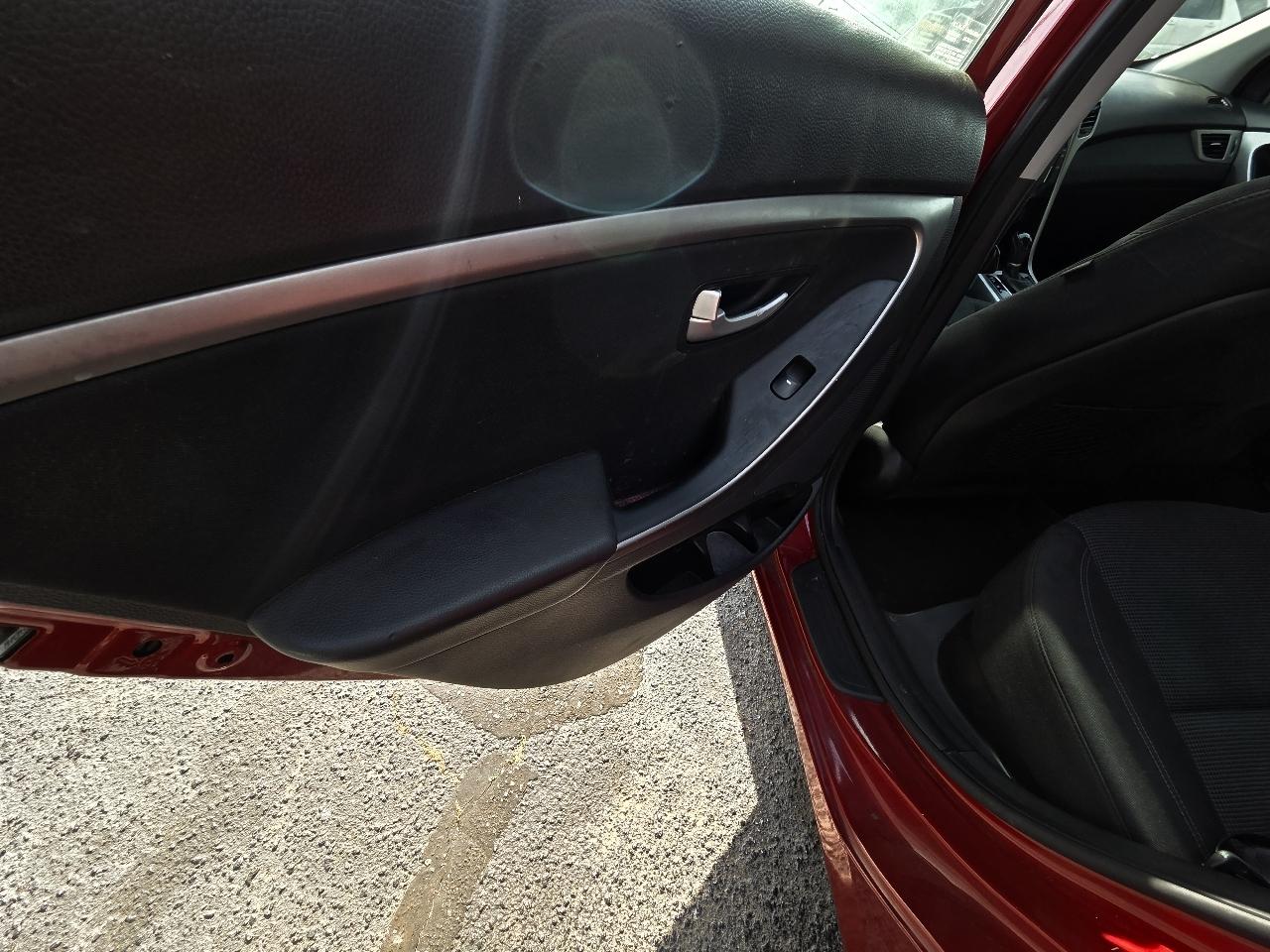 Hyundai Elantra GT A/T 2017