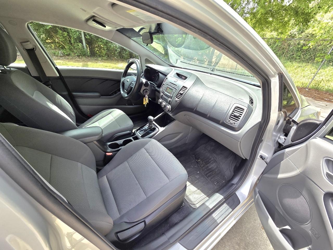 Kia Forte LX 6M 2018