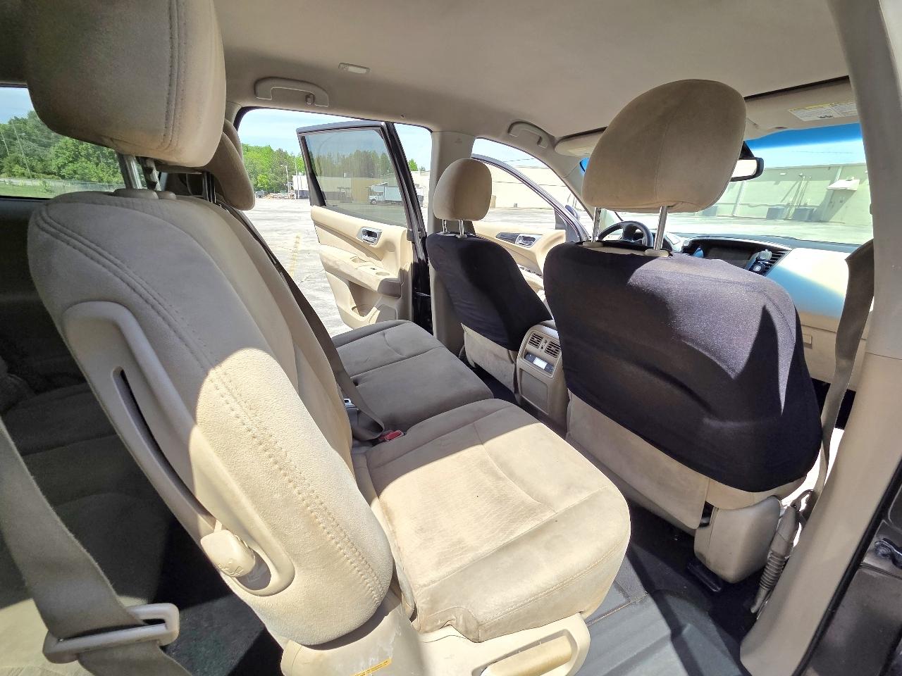 Nissan Pathfinder S 2WD 2016