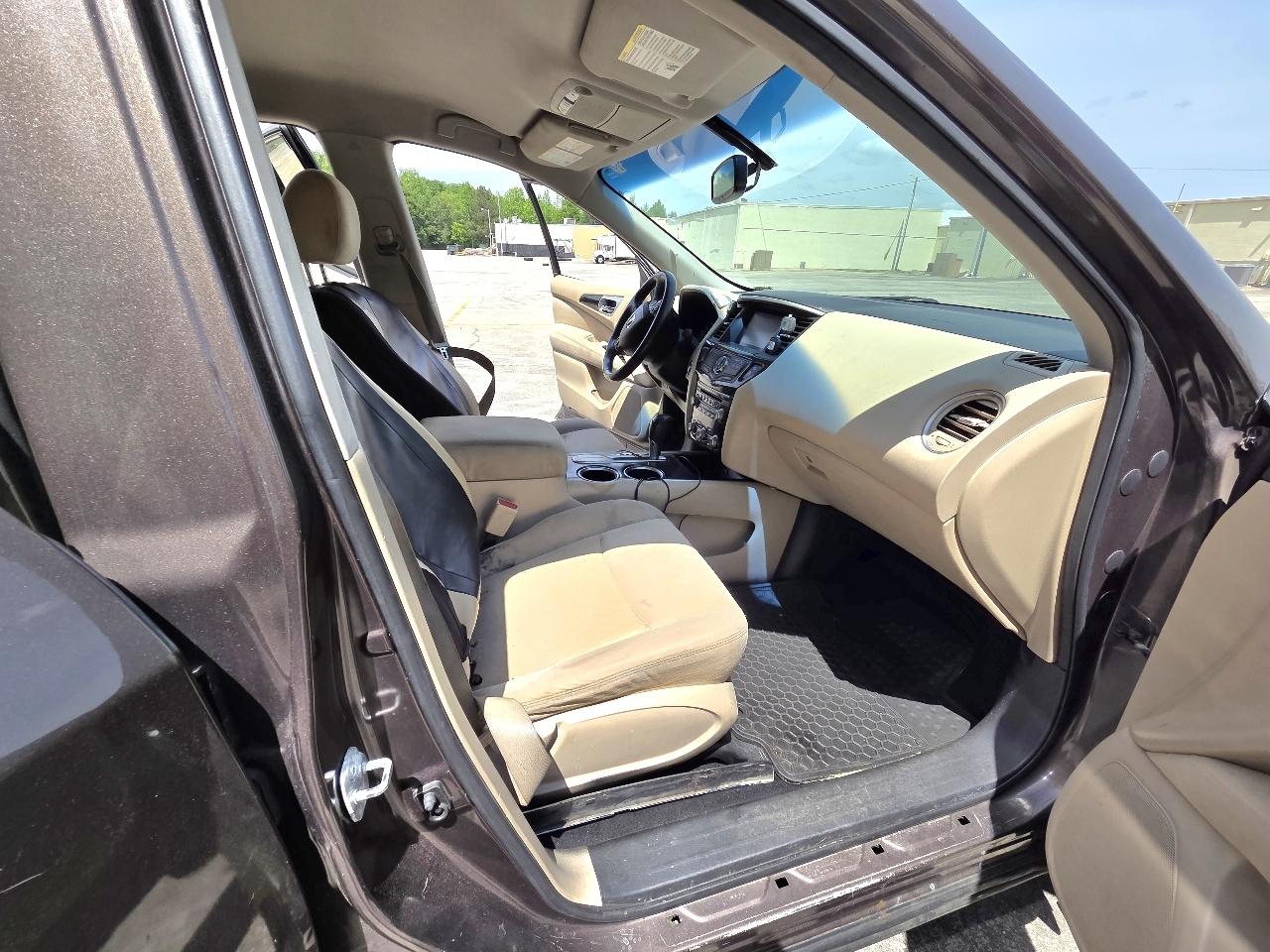 Nissan Pathfinder S 2WD 2016