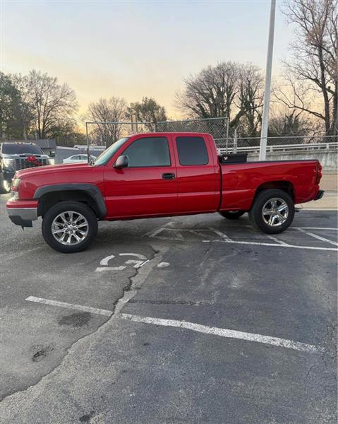 Chevrolet Silverado 1500 LS Ext. Cab 4WD 2006