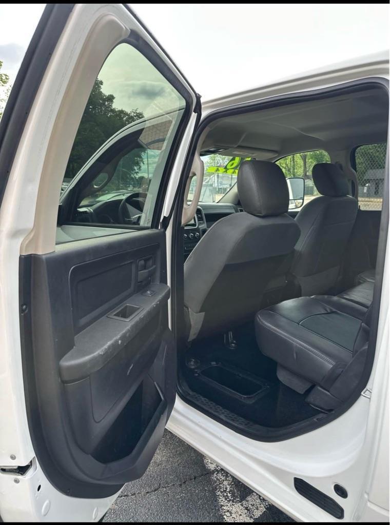 RAM 3500 Tradesman Crew Cab 4WD DRW 2016