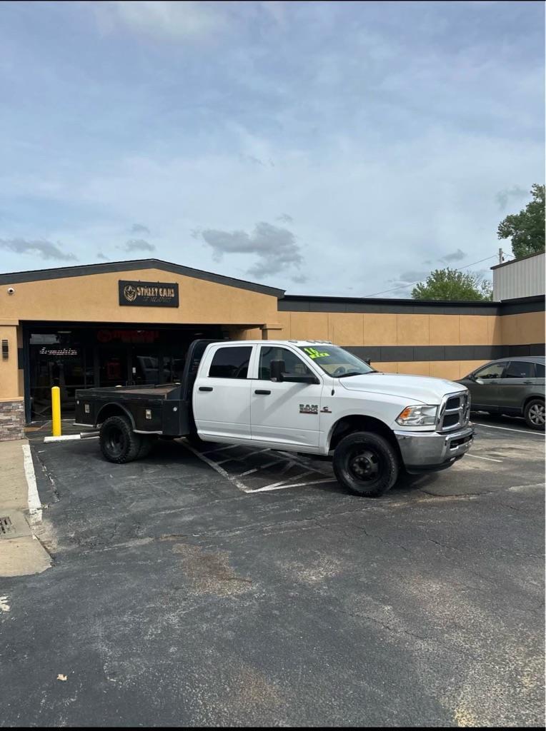 RAM 3500 Tradesman Crew Cab 4WD DRW 2016