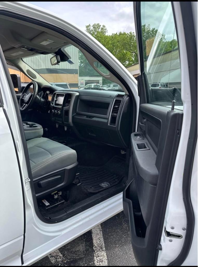 RAM 3500 Tradesman Crew Cab 4WD DRW 2016