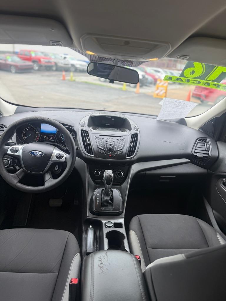 Ford Escape S FWD 2016