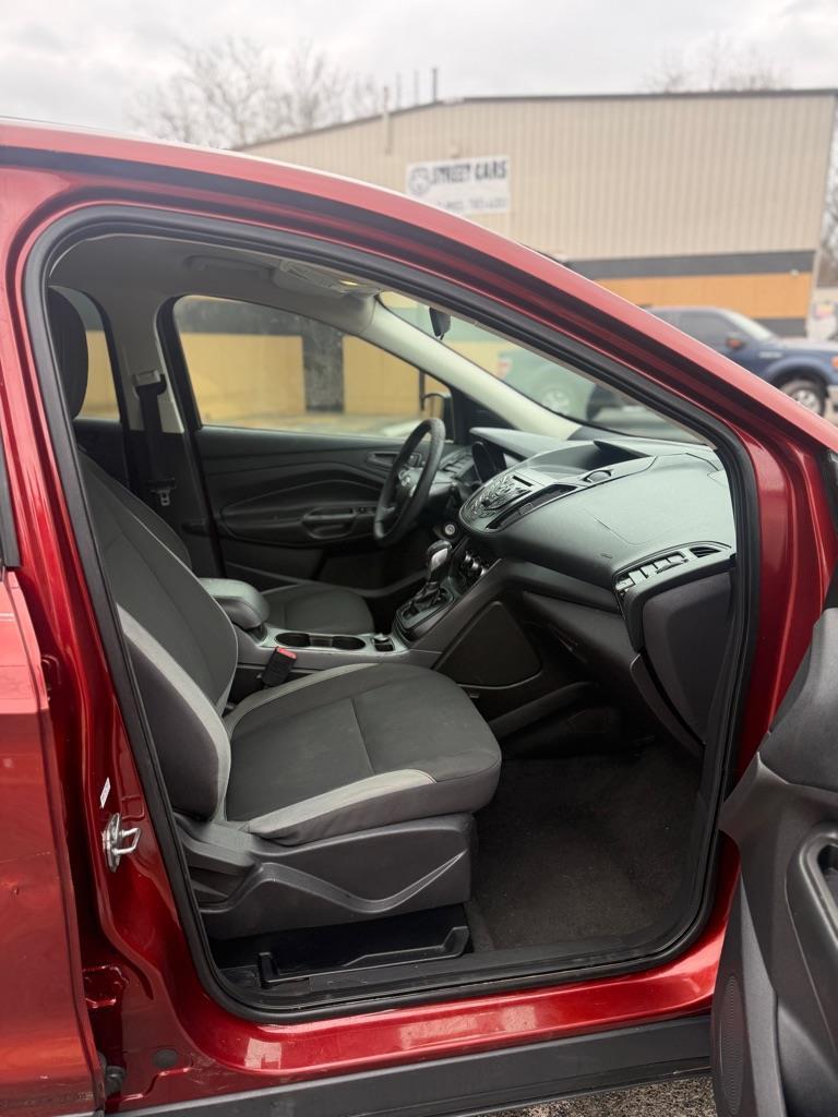 Ford Escape S FWD 2016