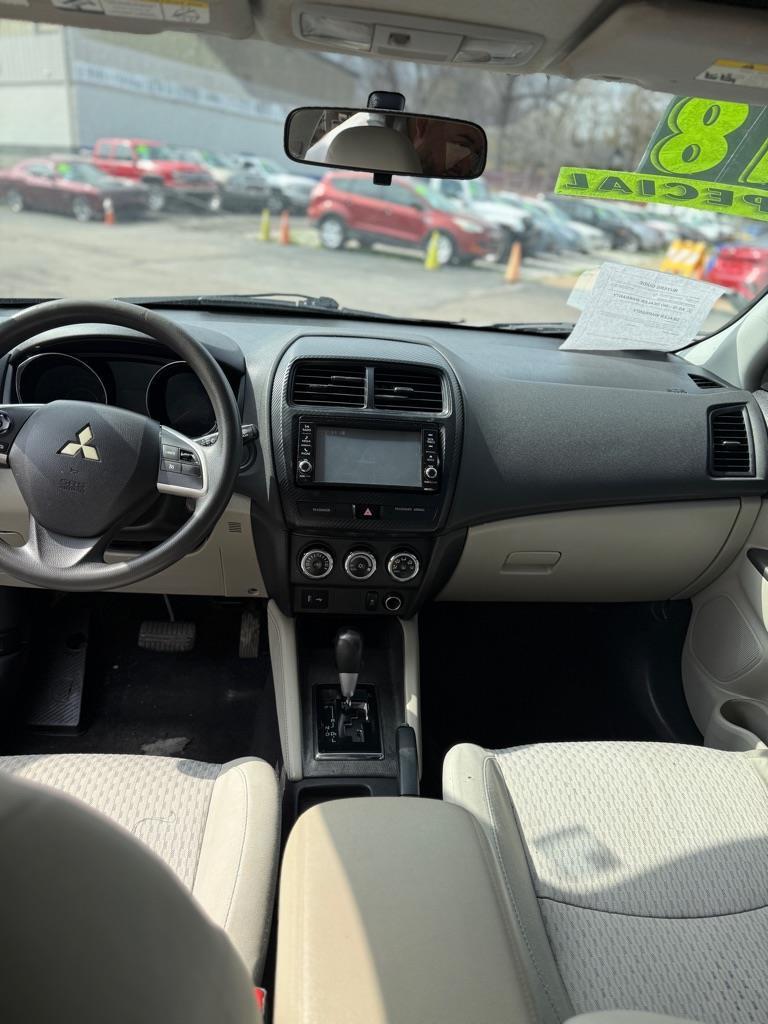 Mitsubishi Outlander Sport 2.0 ES 5M 2018