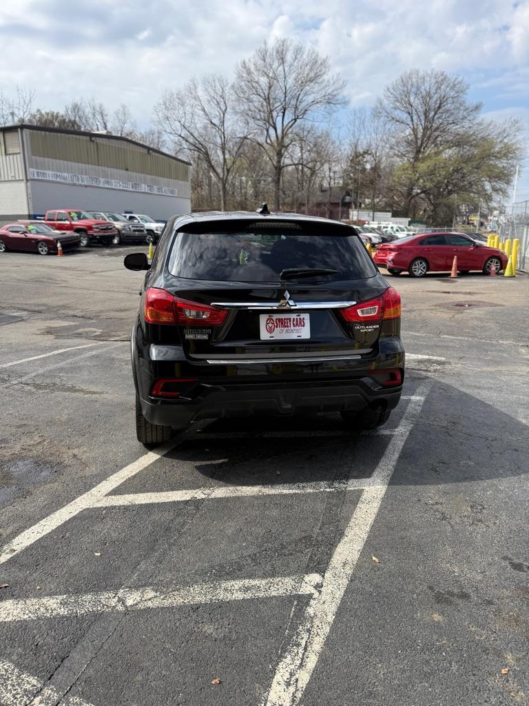 Mitsubishi Outlander Sport 2.0 ES 5M 2018