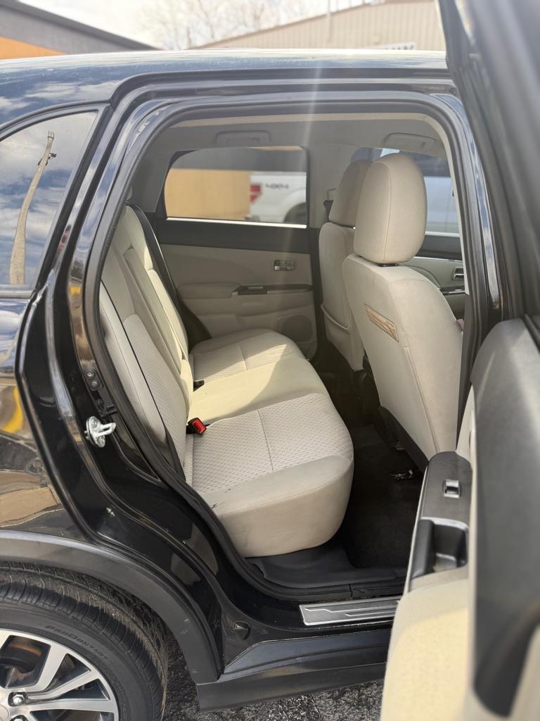 Mitsubishi Outlander Sport 2.0 ES 5M 2018