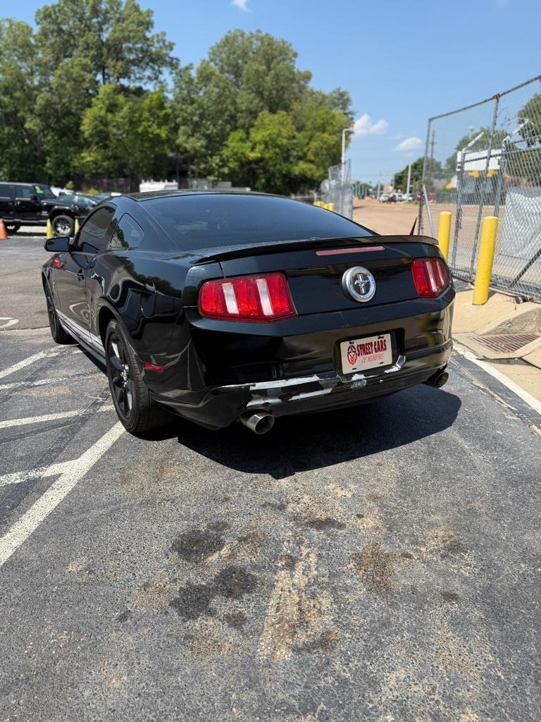 Ford Mustang V6 Coupe 2011