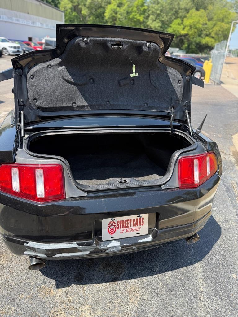Ford Mustang V6 Coupe 2011