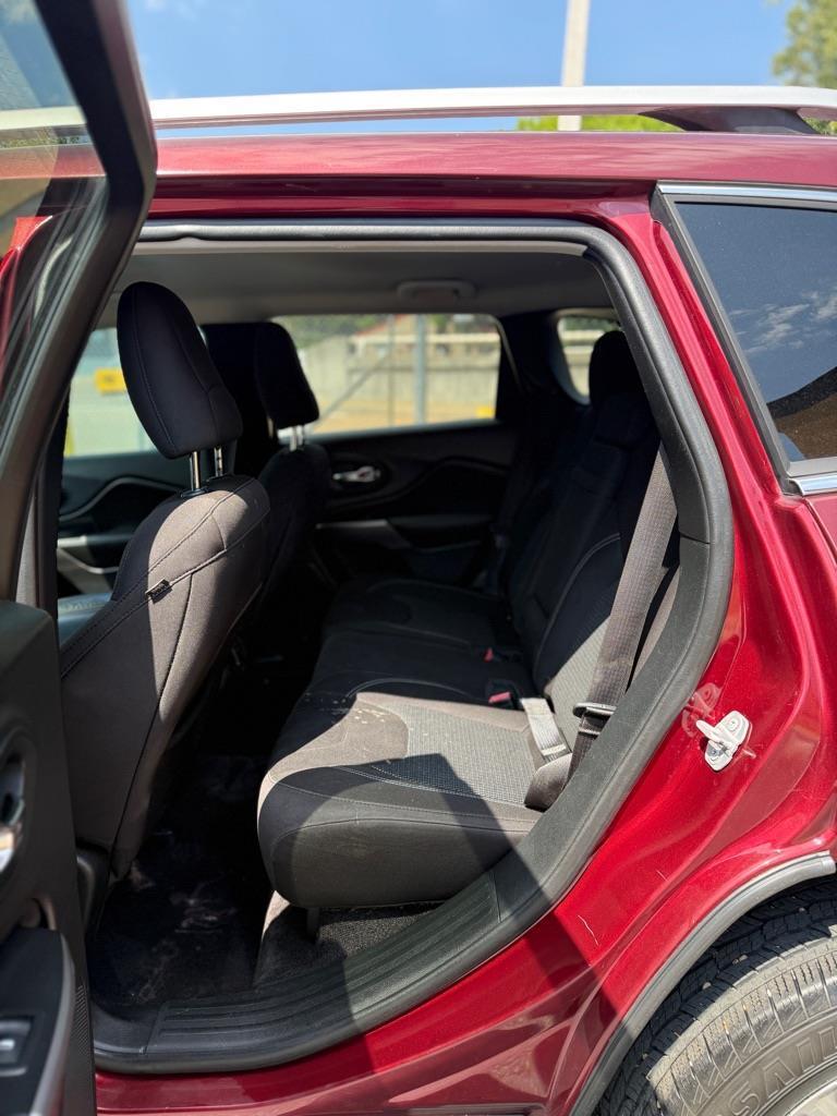 Jeep Cherokee Latitude FWD 2019
