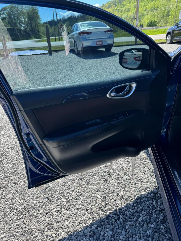 Nissan Sentra S 2016